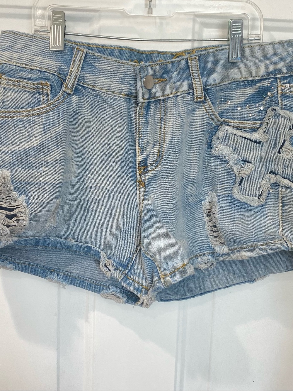 Light Wash Distressed Denim Shorts - junior women’s size 7/8